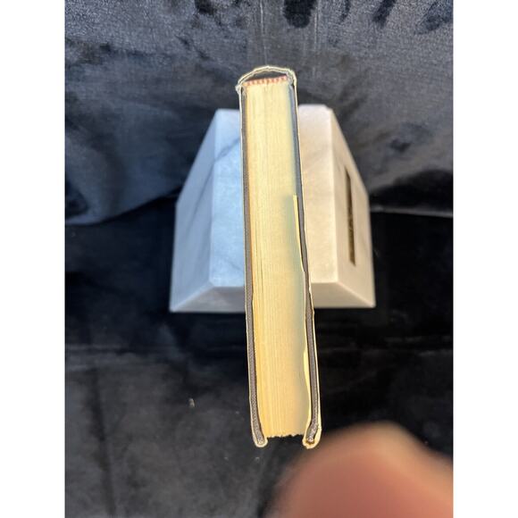 How Amelia Secured the Tie That Binds with a Very Loose Knot Lorna Novak 1966 HC - Picture 5 of 13